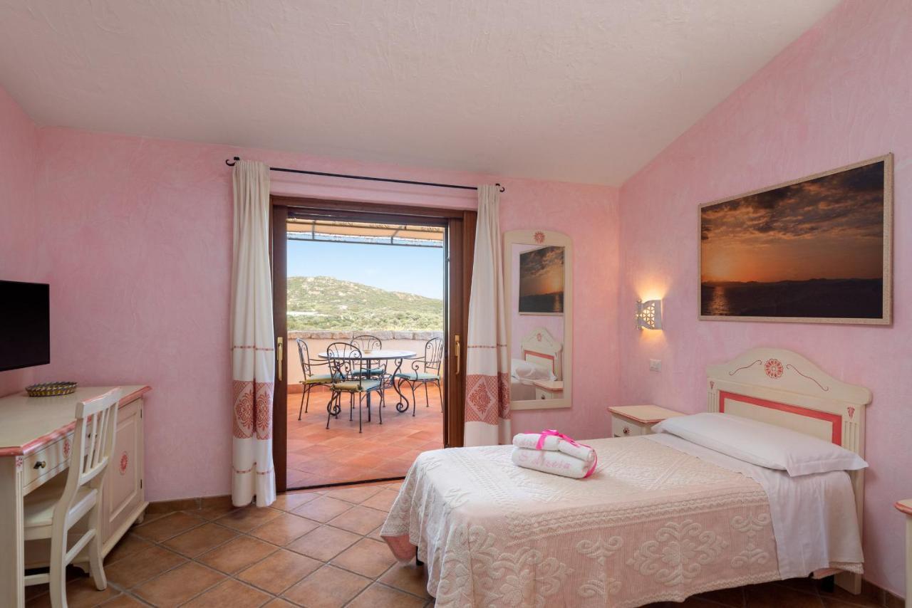 Affittacamere S'Alzola Porto Rotondo Exterior photo