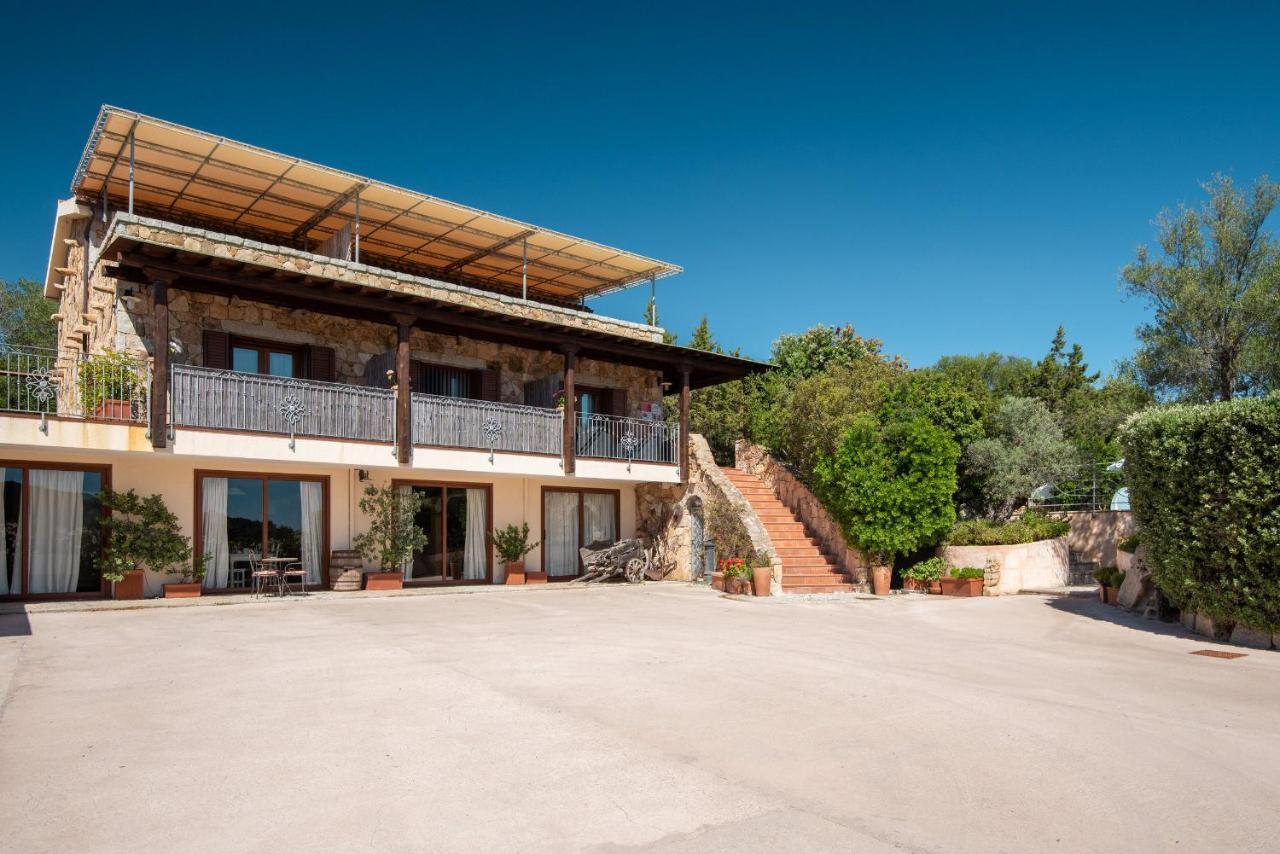 Affittacamere S'Alzola Porto Rotondo Exterior photo
