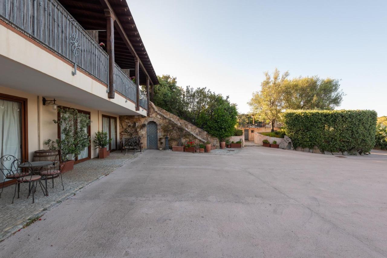 Affittacamere S'Alzola Porto Rotondo Exterior photo